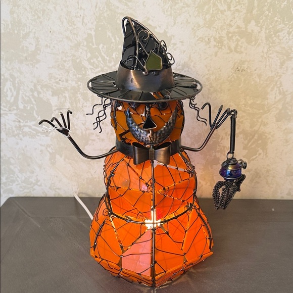 Unique Metal Stained Glass 13 Inch Tall Light Up Halloween Witch Indoor Electric - Picture 2 of 3